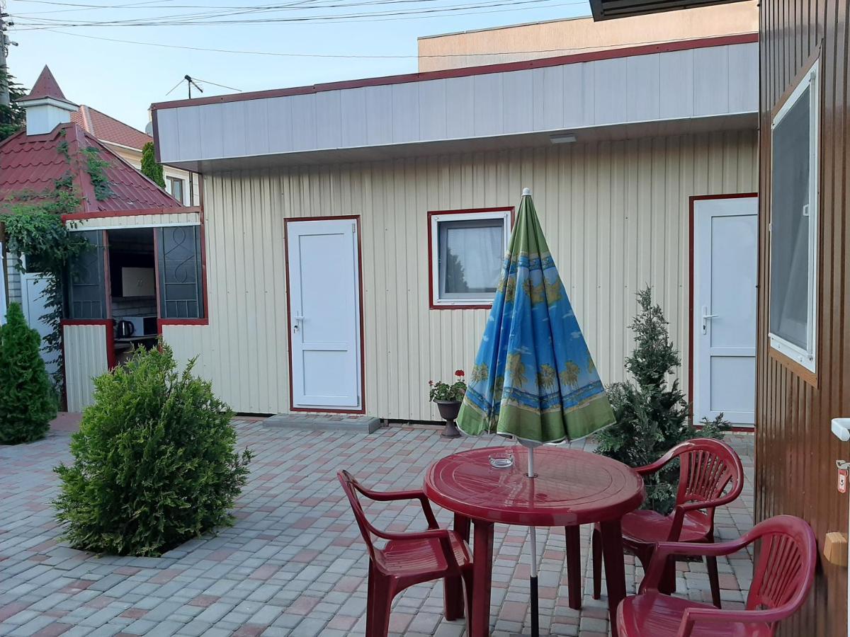 Mini Hotel Уютный Дворик Odesa Exterior photo