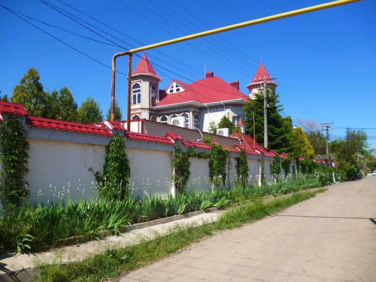 Mini Hotel Уютный Дворик Odesa Exterior photo